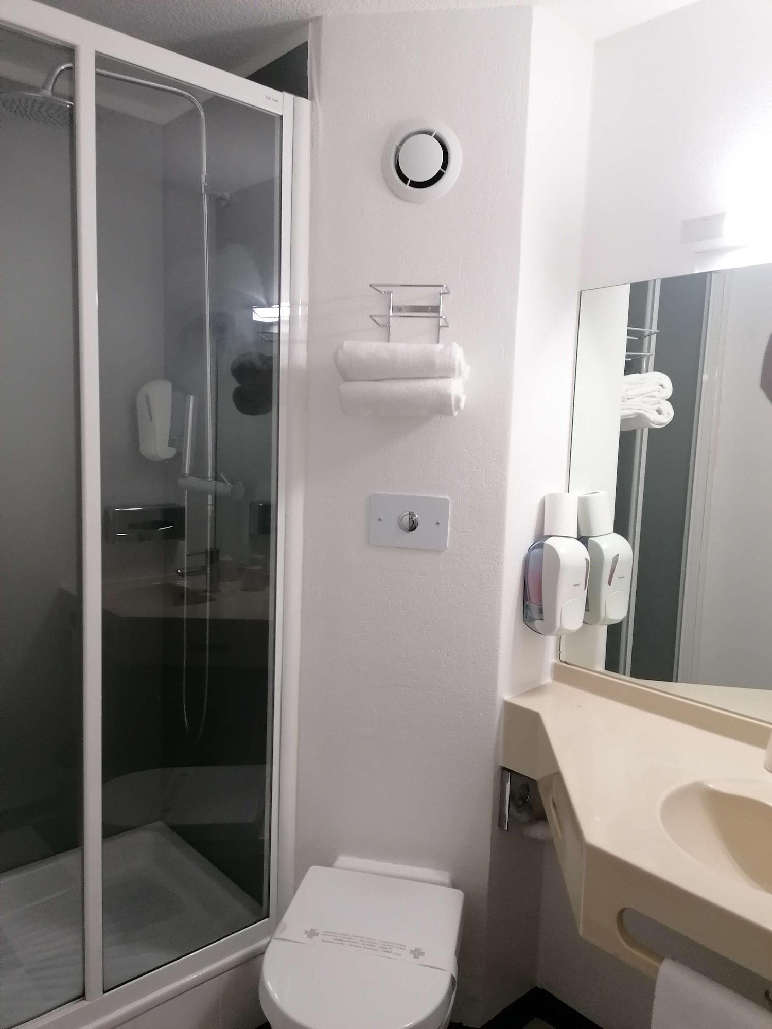 Enzo Hotels Vierzon By Kyriad Direct Kültér fotó