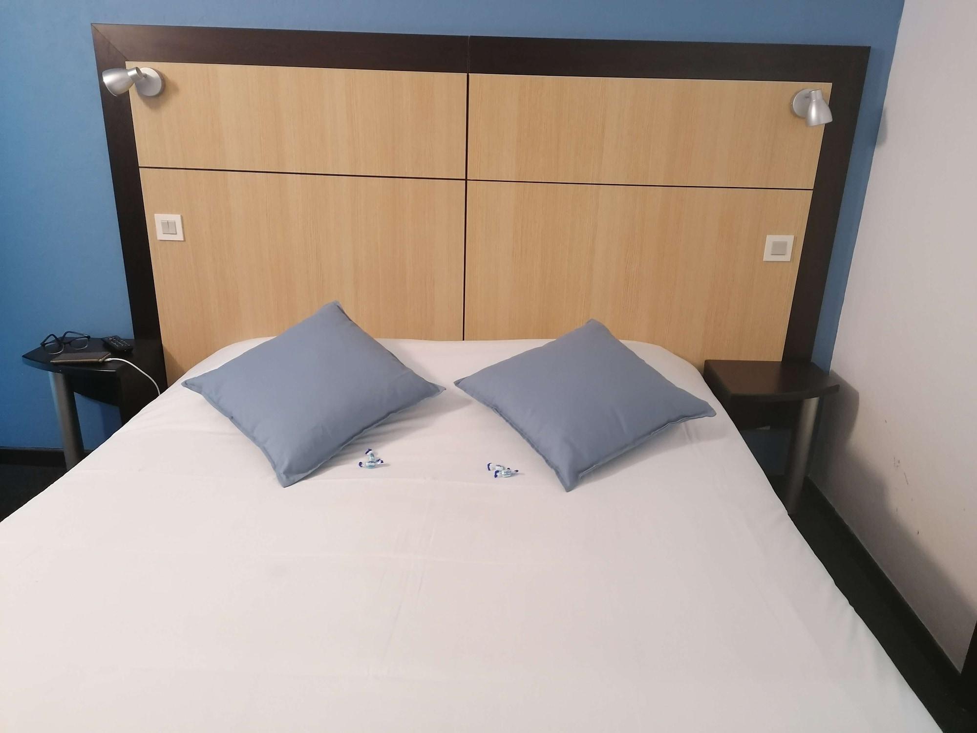 Enzo Hotels Vierzon By Kyriad Direct Kültér fotó