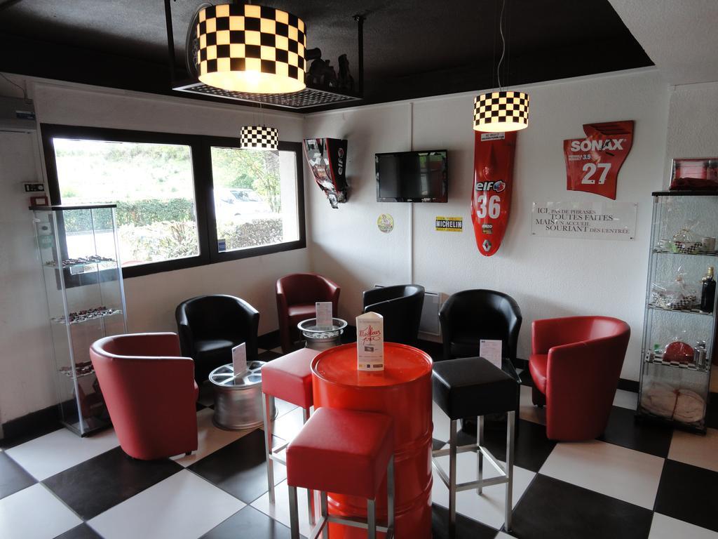 Enzo Hotels Vierzon By Kyriad Direct Kültér fotó